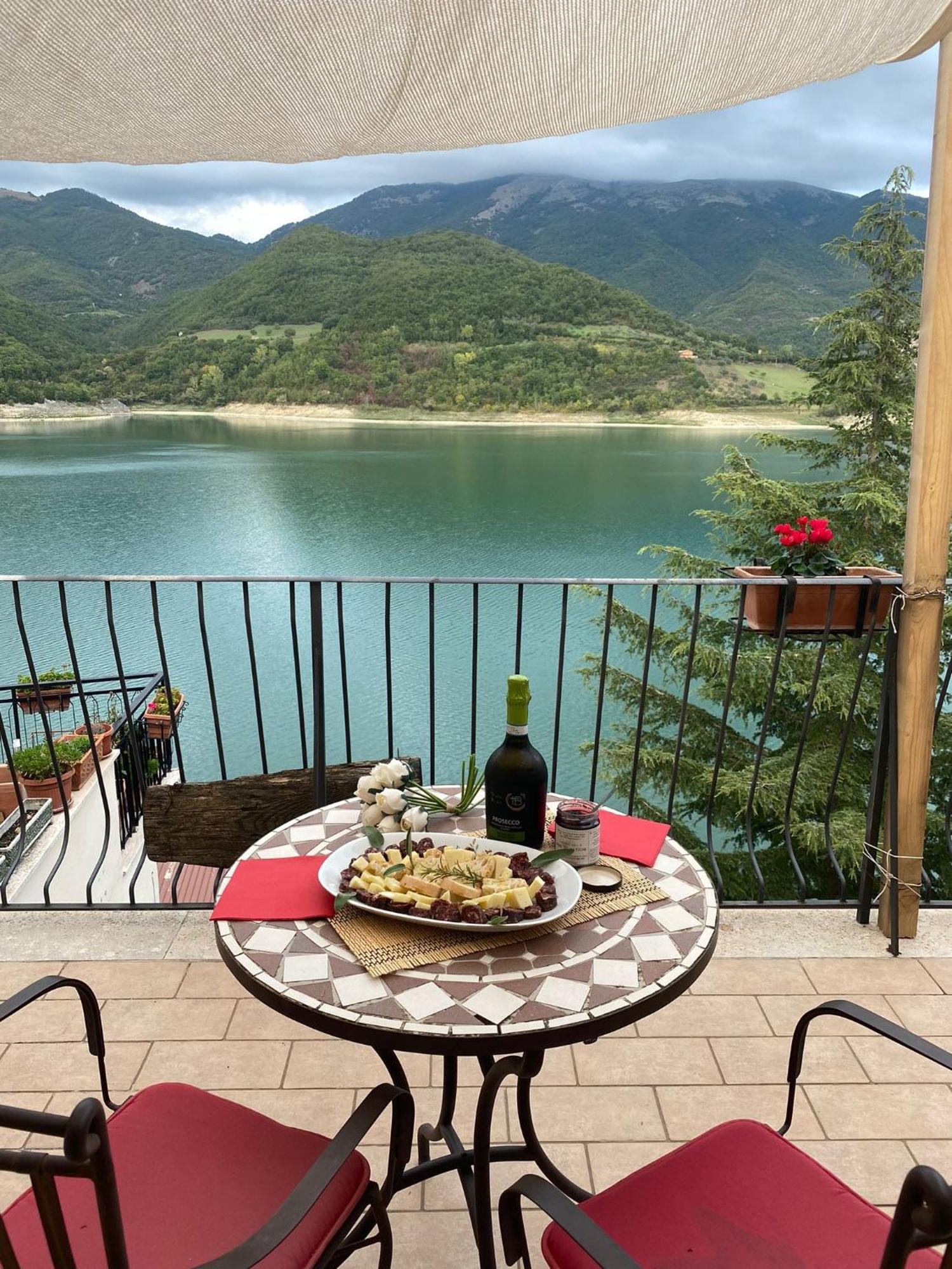 B&B La Casetta Sul Lago Colle di Tora Zewnętrze zdjęcie