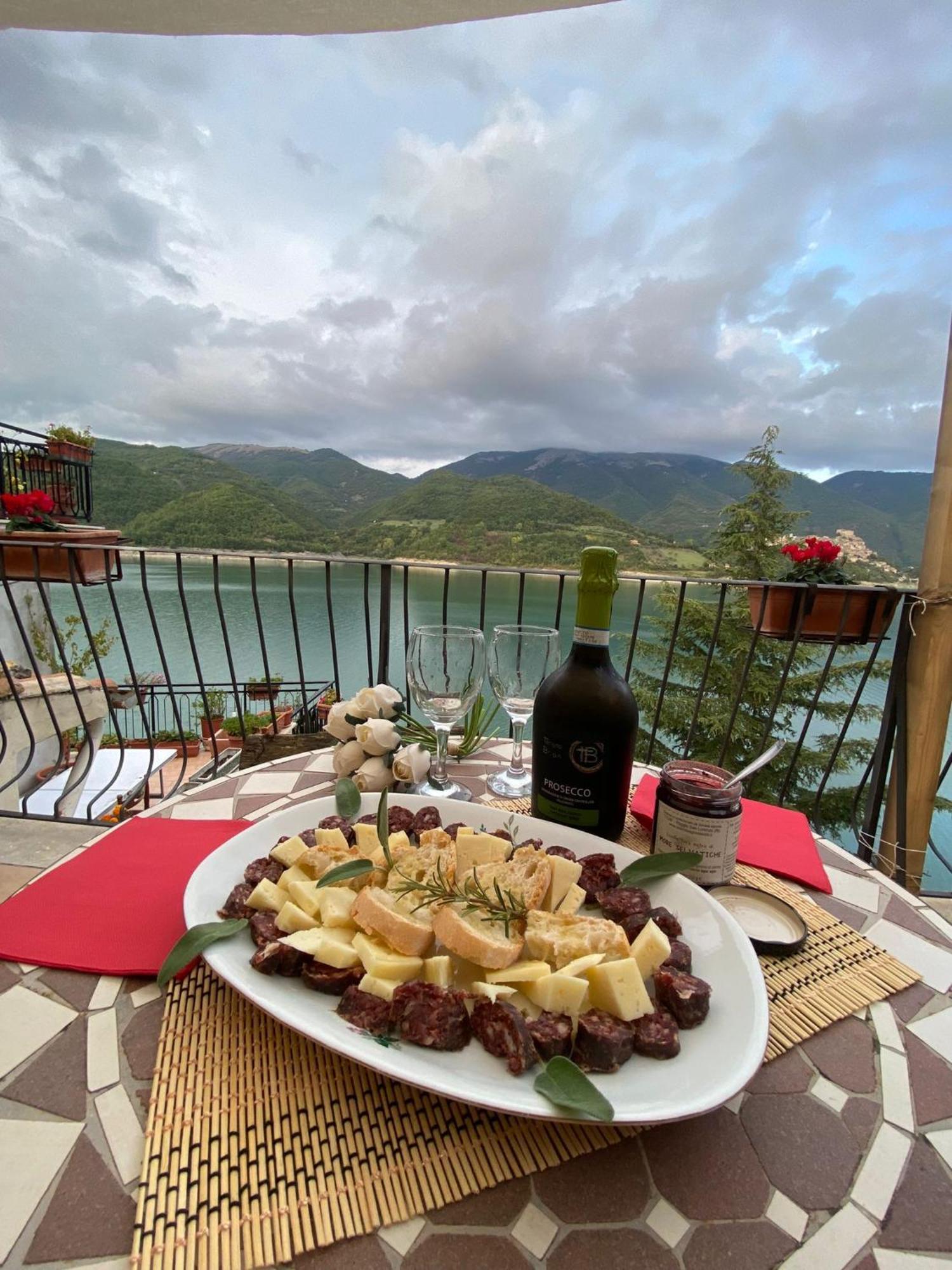 B&B La Casetta Sul Lago Colle di Tora Zewnętrze zdjęcie