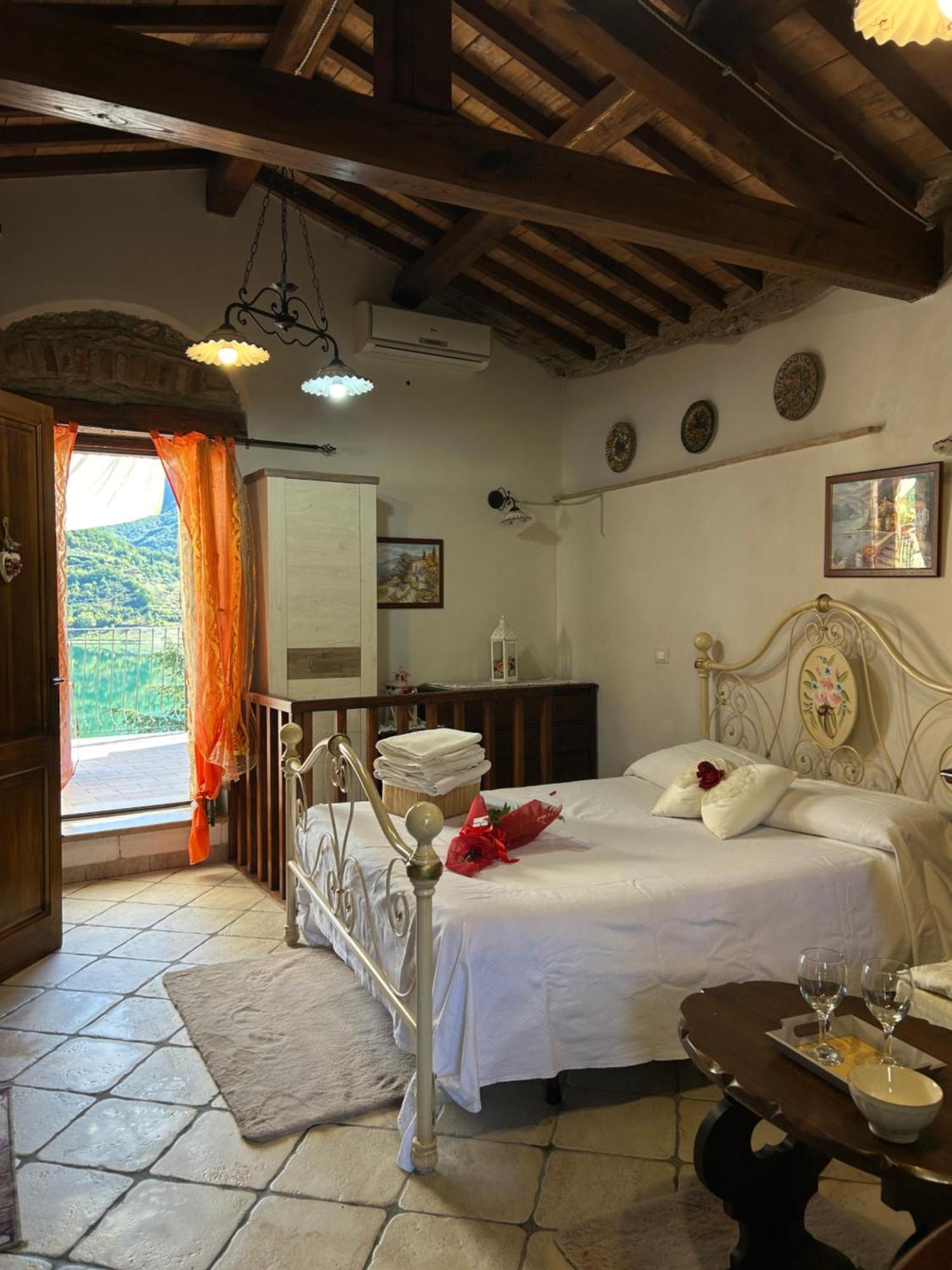 B&B La Casetta Sul Lago Colle di Tora Zewnętrze zdjęcie